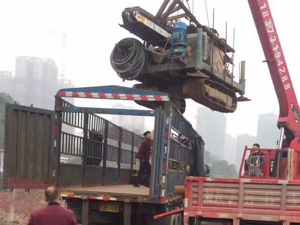 工程設(shè)備運(yùn)輸案例14